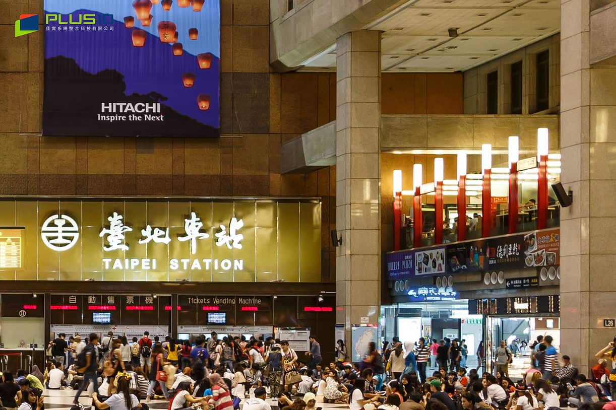 臺北車站售票中庭 （裁切放大）- Photo by CEphoto, Uwe Aranas